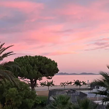 Appartement Face A La Avec Parking La Londe-les-Maures